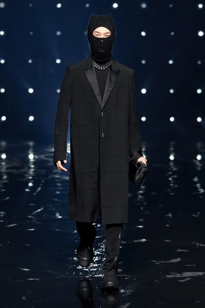 Look 53